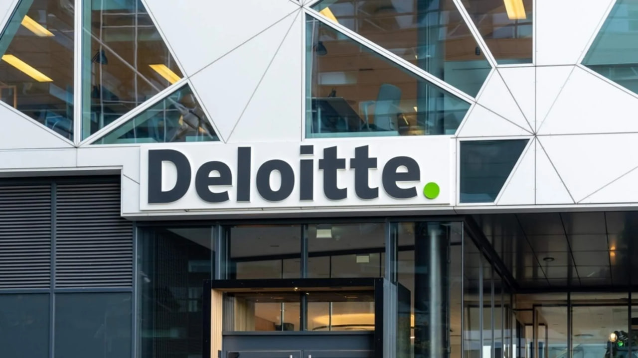 Deloitte با هوش مصنوعی وارد میدان شد — حتی بعد از اینکه مجبور شد پول یک گزارش دولتی اشتباه را پس بدهد!